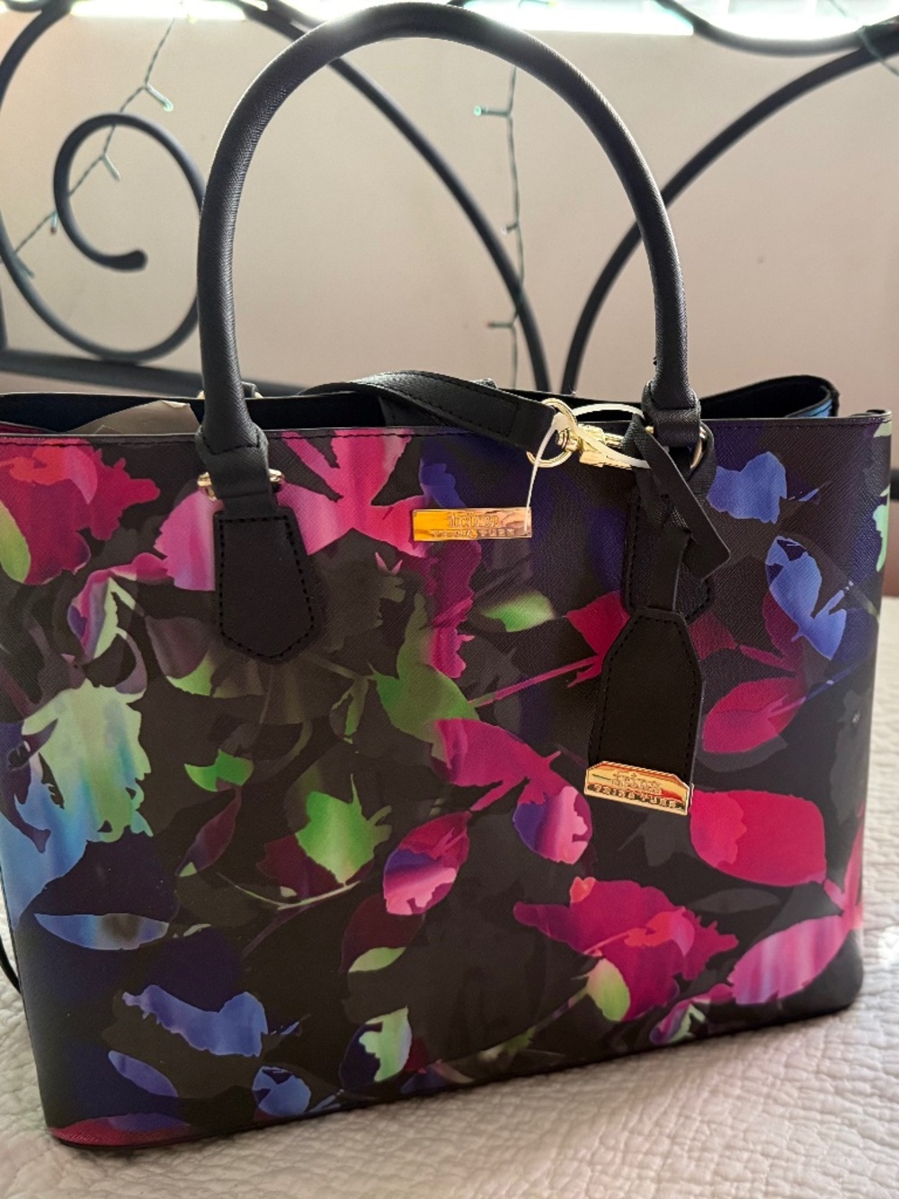 Trina Turk Floral Structured Satchel – TTT‑SDFZ03‑LEA – Vegan Leather – NWT